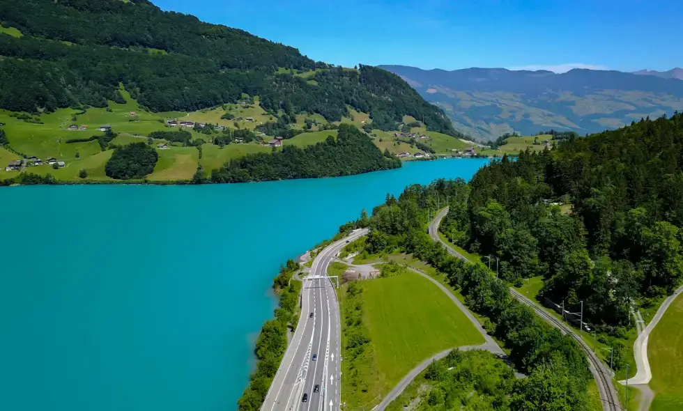 Vinjeta zviceriane për autostradë 2025: Çfarë duhet të dini