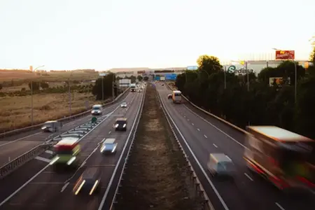Už 150-tisíc ľudí si zakúpilo jednodňovú diaľničnú známku.