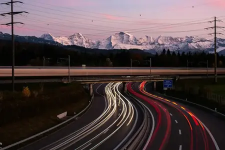 İsviçre otoyollarının kullanımı ve dijital vinyetin avantajları